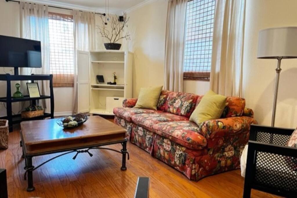 House Close To Downtown, Airport, Raymond James Stadium, And Many More Places Tampa Eksteriør billede