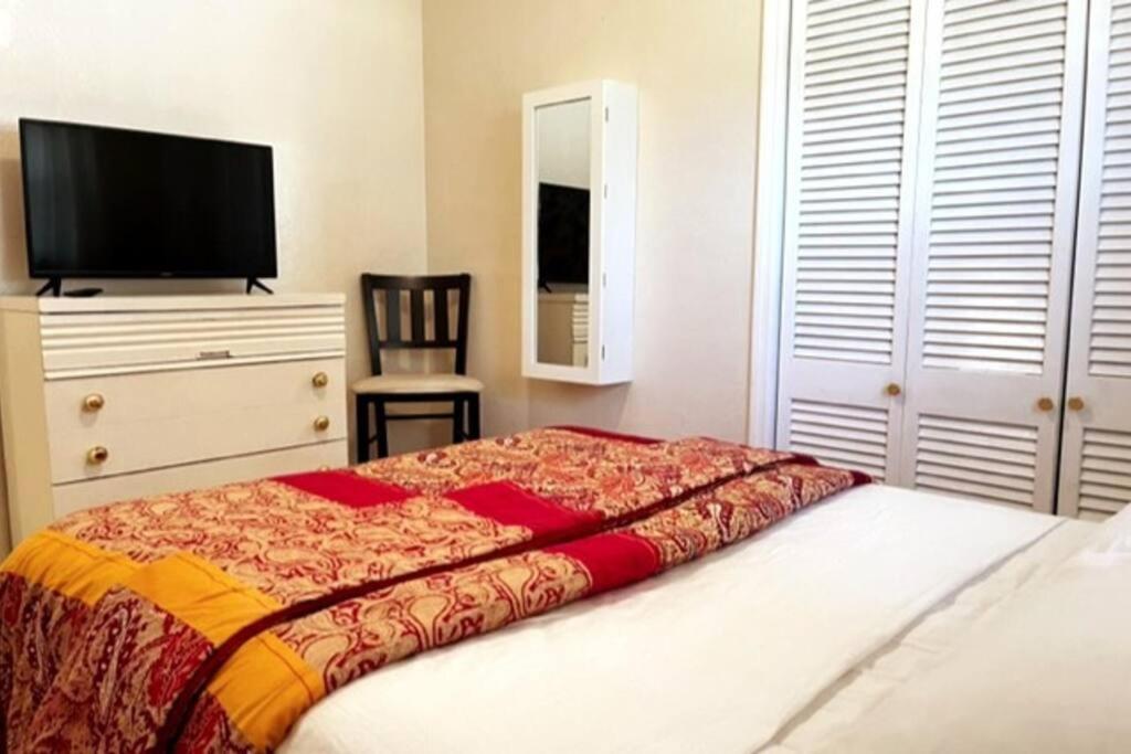 House Close To Downtown, Airport, Raymond James Stadium, And Many More Places Tampa Eksteriør billede