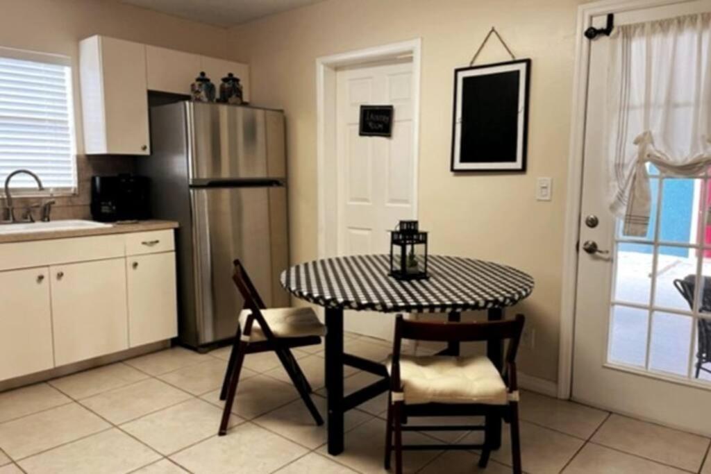 House Close To Downtown, Airport, Raymond James Stadium, And Many More Places Tampa Eksteriør billede