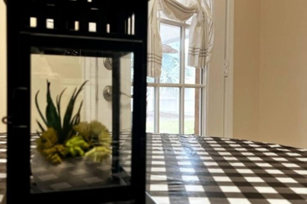 House Close To Downtown, Airport, Raymond James Stadium, And Many More Places Tampa Eksteriør billede