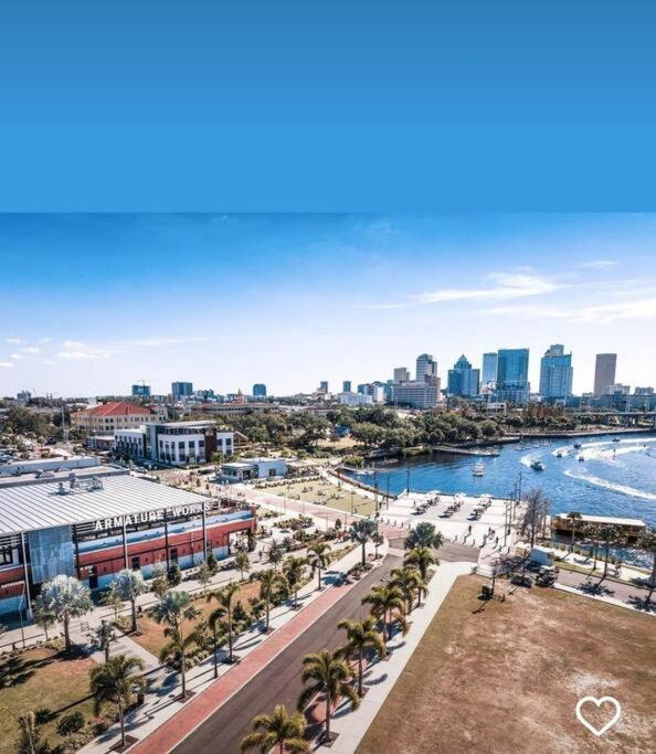 House Close To Downtown, Airport, Raymond James Stadium, And Many More Places Tampa Eksteriør billede